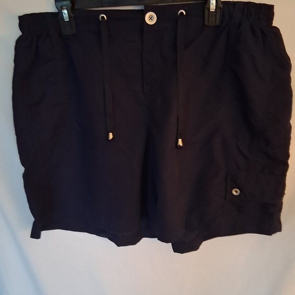 Women's Dark Blue Cargo Shorts - Picture 3 of 5